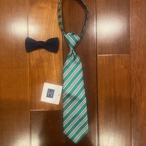 Janie & Jack Necktie (size up to 3). NWT. And Navy clip on bow tie